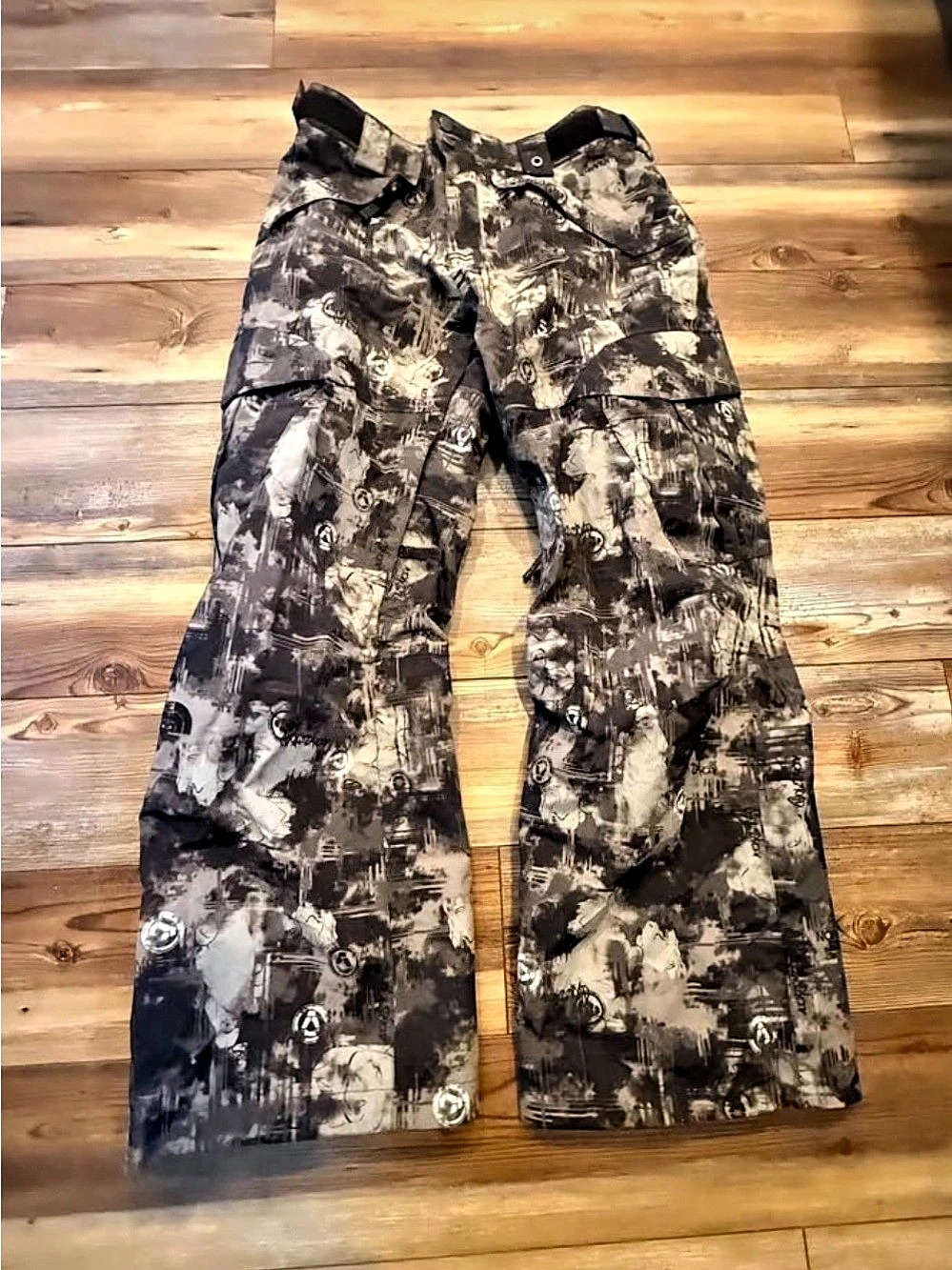 The North Face Cryptic Ski/Snowboard Pants Men’s Size Small